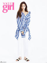 组图：After School成员Nana紧身长裙秀翘臀