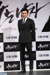 独家：《哭泣的男人》发布会张东健转型演杀手