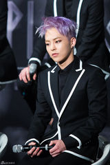 独家高清：EXO出道两年首开唱 11成员一夜长大