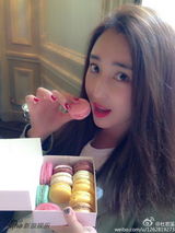 组图：杜若溪严宽法国度蜜月 秀恩爱分享甜点