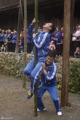 组图：多多贝儿集市风波显情深 复古运动会欢乐