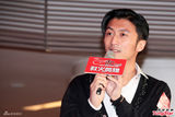 组图：谢霆锋勤宣传《救火英雄》 任达华盼奖项