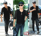 组图：韩星李秉宪潮装亮相机场赴加拿大拍新片