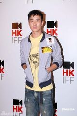 幻灯图：温碧霞不幸遭遇“午夜惊魂” 低胸示人