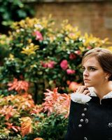 组图：艾玛登封面 短发干练显小女人风情