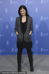 幻灯图：丹麦电影《一家人》记者会 主创齐亮相