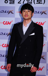 组图：韩星朴孝珠等出席电视电影《少女K》记者会