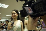 组图：环球小姐选美泰国开战 白灵与变性女竞艳