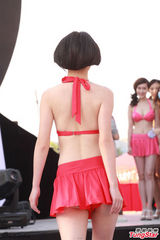 组图：19位入选亚姐泳装出镜 大秀身材性感靓丽