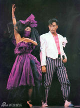 策划：继续宠爱张国荣11周年 光影瞬间定格