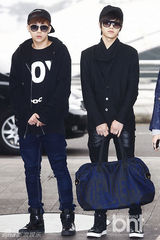 组图：SuperJunior SISTAR等便装亮相机场