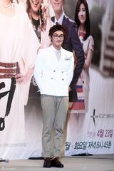 高清组图：安七炫新剧《完美结局》制作发布会