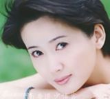 组图：41岁沙宝亮6岁爱女萌照 开拖拉机展英气