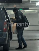 组图：姚晨怀孕心情靓 疯狂购物老公当跟班