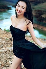 组图：韩雯雯美国大峡谷写真优雅豪放