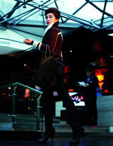 组图：王雅捷冬日写真展优雅淑媛气质