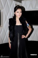 幻灯：容祖儿成潮人标杆自称意外 坦言私下很邋遢  