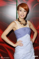 组图：容祖儿力撑谢霆锋 阿娇追忆Twins出道演出