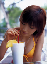 组图：后藤真希夏日海边写真 清凉泳装大秀性感