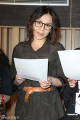 组图：建宁老师制作赈灾歌曲 近百位歌手献声