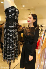 组图：熊乃瑾时尚派对透视露胸装魅惑动人