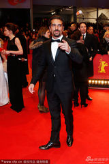 组图：德国男星埃利亚斯-穆巴里克帅气亮相