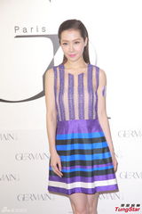 组图：吴千语秀蛮腰努力练人鱼线 男友林峰支持