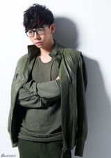 组图：胡夏秋装暖男阳光写真干净帅气有型