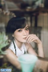 组图：北影校花李依伊写真 文艺森女范儿十足
