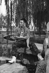 组图：顾又铭秀小麦色肌 展硬朗结实肌肉线条