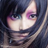 组图：演而优则唱——柴崎幸演戏唱歌两不误