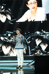 组图：《超演》导师护犊子 李咏乐嘉互耍心机