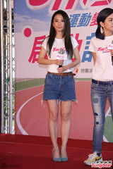 组图：S.H.E合体代言公益 Hebe被调侃有老公