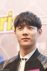 独家：徐康俊率Surprise香港会粉丝赞港女靓