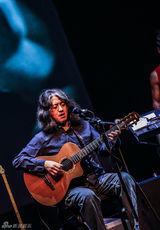 组图：野孩子乐队中秋开唱 罗琦助阵表演