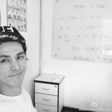 组图：《小时代》韩籍鲜肉李贤宰走红 帅脸引少女舔屏