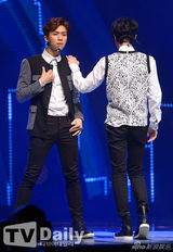 组图：帝国之子发行《First Homme》重磅回归