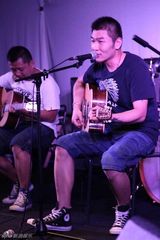 组图：艾草民谣音乐节落幕 音乐民俗相得益彰