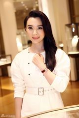 组图：陈数出席奢侈品牌活动 女神范儿十足