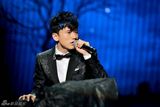 组图：张杰助阵王力宏个唱 合唱《第一夫人》