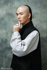 组图：《十月围城》张晓龙坏得儒雅贵气