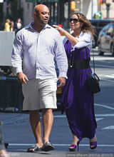 组图：玛丽亚-凯莉与壮汉搞暧昧 不顾离婚传闻