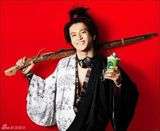 组图：《信长协奏曲》小栗旬骑马造型英姿勃发