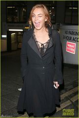 组团：28岁林赛罗韩显老态 面容憔悴胸部平平