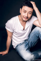 组图：刘牧全新写真曝光打造帅气型男范