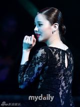 组图：IVY蕾丝镂空加黑丝 性感妖媚