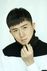 组图：郭家铭萌版肖童照曝光显帅哥本色