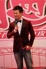 组图：《小两口》开机 吴樾携手韩彩英演绎甜蜜爱人