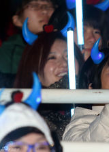 高清图：张杰北京个唱谢娜助阵 唱情歌隔空秀恩爱