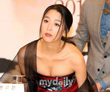 幻灯图集：车仁表宣传《名家》 韩高恩火红装复古